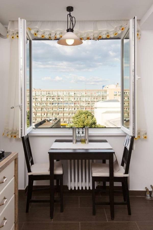 Central Luxury Flat With Terrace - Adela Accommodation - Ideal For Long Stays Bucureşti Ngoại thất bức ảnh