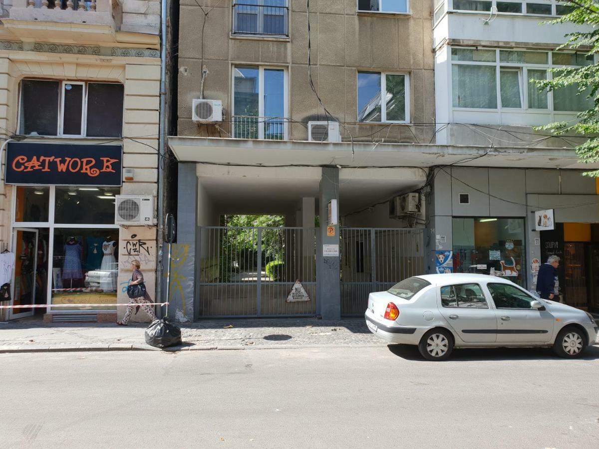 Central Luxury Flat With Terrace - Adela Accommodation - Ideal For Long Stays Bucureşti Ngoại thất bức ảnh